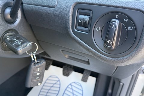 Volkswagen Golf S TSI BLUEMOTION TECH -£35 ROAD TAX -2 OWNERS -11 SERVICES - LOW INSURANCE  39
