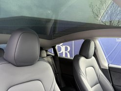 Tesla Model Y (Dual Motor) Long Range SUV 5dr Electric Auto 4WDE (384 bhp) 46