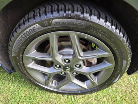 Kia Ceed 1.6 CRDi GT-Line Euro 6 (s/s) 5dr 29