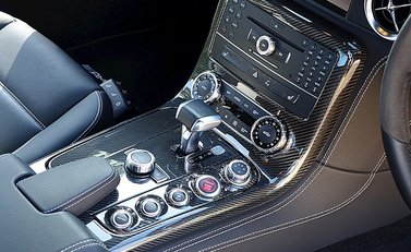 Mercedes-Benz SLS AMG 5