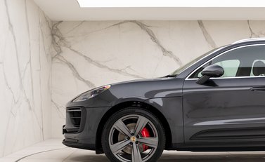 Porsche Macan S 25