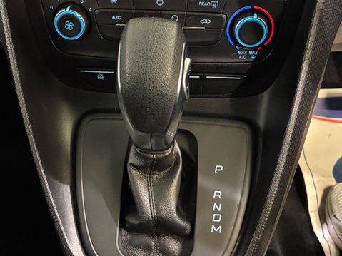 Ford Grand Tourneo Connect 1.5 EcoBlue Zetec Auto Euro 6 (s/s) 5dr 17