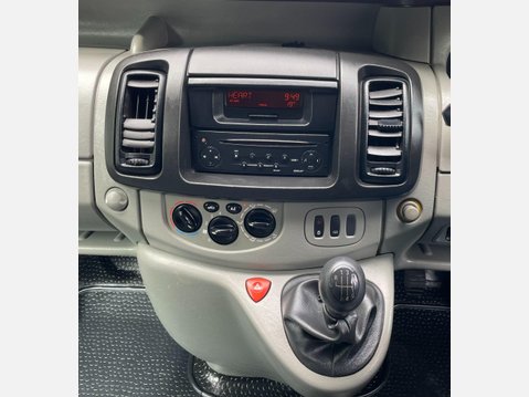 Renault Trafic 2.0 TD dCi SL27 Panel Van 4dr Diesel Manual L1 H1 (214 g/km, 90 bhp) 26