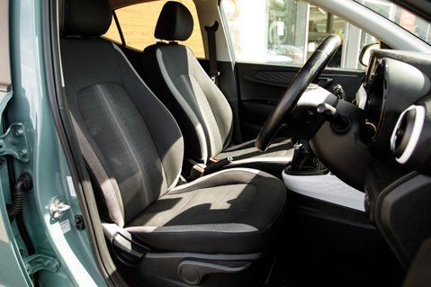 Hyundai i10 MPI PREMIUM 30