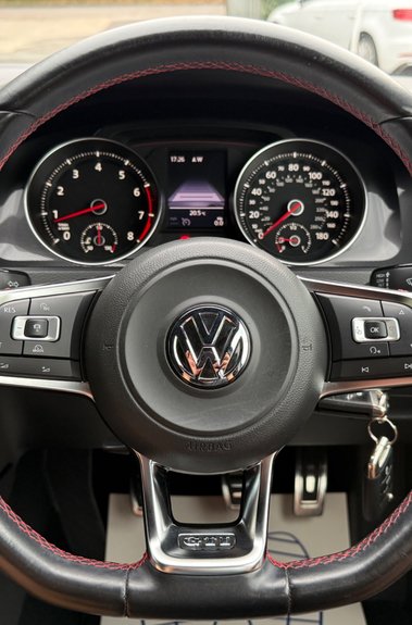 Volkswagen Golf GTI PERFORMANCE - FULL LEATHER - TWO OWNERS - ADAPTIVE CRUISE CONTROL 
