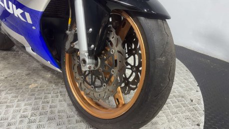 Suzuki GSX-R GIXXER 600 2003 K3 RUNNING SPORTS BIKE TRACK PROJECT 600CC 7