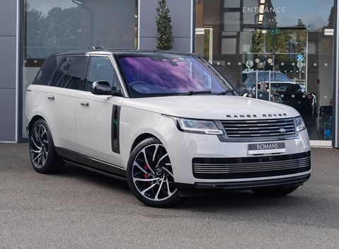 Land Rover Range Rover P510e SV 4