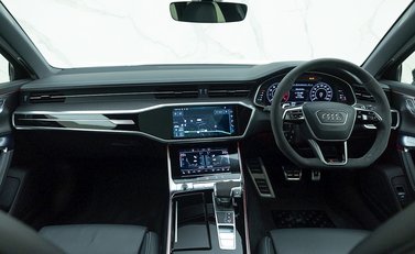 Audi RS6 Avant Carbon Black 17