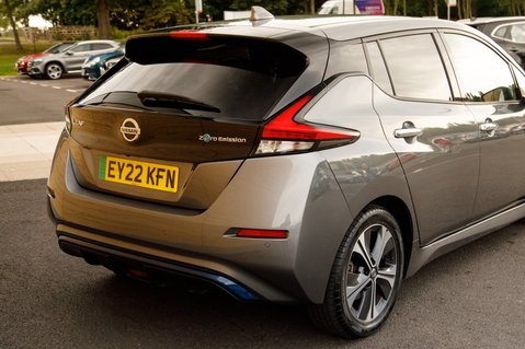 Nissan LEAF TEKNA 9