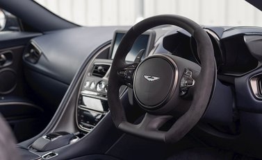 Aston Martin DBS Superleggera 11