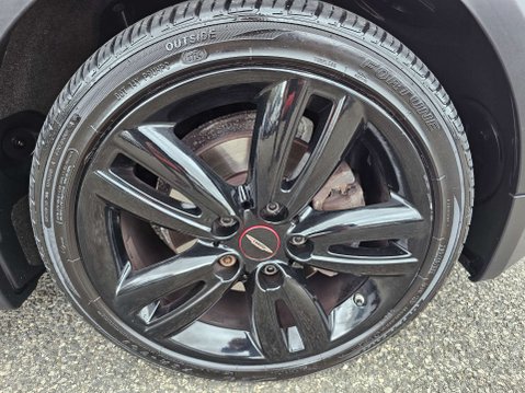 Mini Hatch 1.5 Cooper Auto 3dr 35