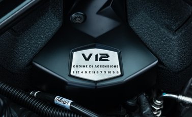 Lamborghini Aventador S LP 740-4 ROADSTER 40