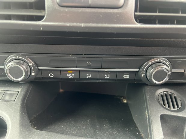 Peugeot Partner LWB L2H1 Low Roof Professional Air Con EURO 6 NO VAT 29