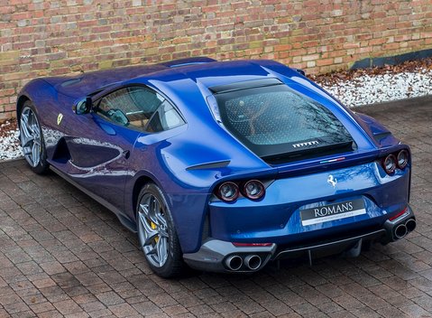 Ferrari 812 Superfast 9