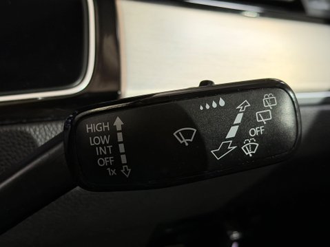 Volkswagen Passat GT TDI BLUEMOTION TECHNOLOGY 26