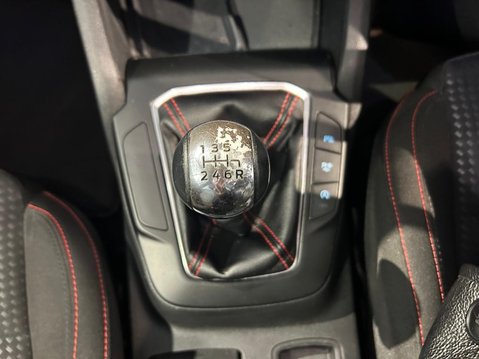 Ford Focus 1.0T EcoBoost ST-Line Style Euro 6 (s/s) 5dr 33