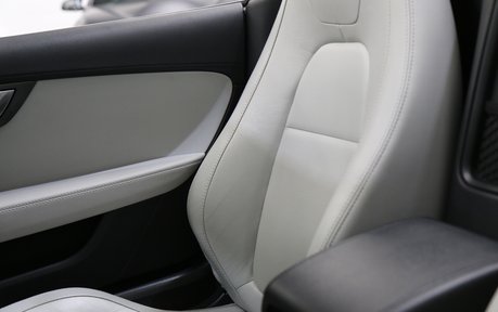 Jaguar F-Type V8 S - Stunning Example with a Great History 18