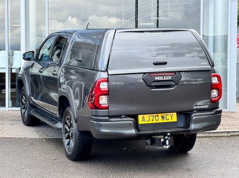 Toyota Hilux INVINCIBLE X 4WD D-4D DCB 5