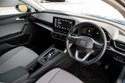 SEAT Leon ETSI SE DYNAMIC DSG MHEV 4