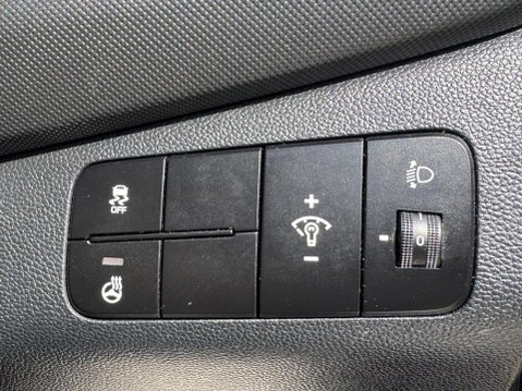 Hyundai i10 1.2 Premium SE Euro 6 5dr 33