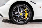 Ferrari California T. MAGNERIDE SUSPENSION. BESPOKE INTERIOR. TWO-TONE BODYWORK. CARPLAY. 14