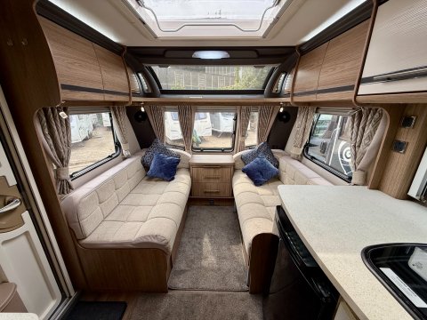 Coachman VIP 545/4 Sussex Chanctonbury Special Edition 12
