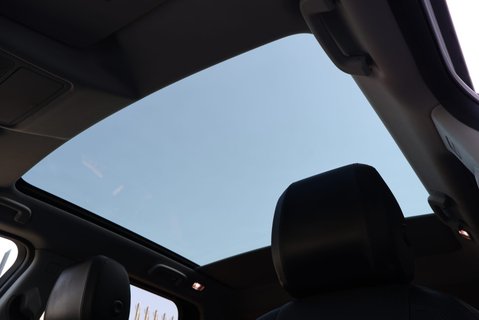 Land Rover Discovery Sport TD4 HSE 7 seater with Full Land Rover History  Black pack/alloys  pan roof  19