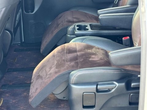 Toyota Alphard V6 4WD TOWBAR 69