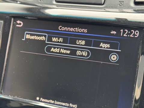 Nissan Navara 2.3 dCi Tekna Auto 4WD Euro 6 4dr 23