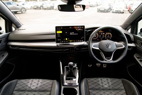 Volkswagen Golf BLACK EDITION TSI 3