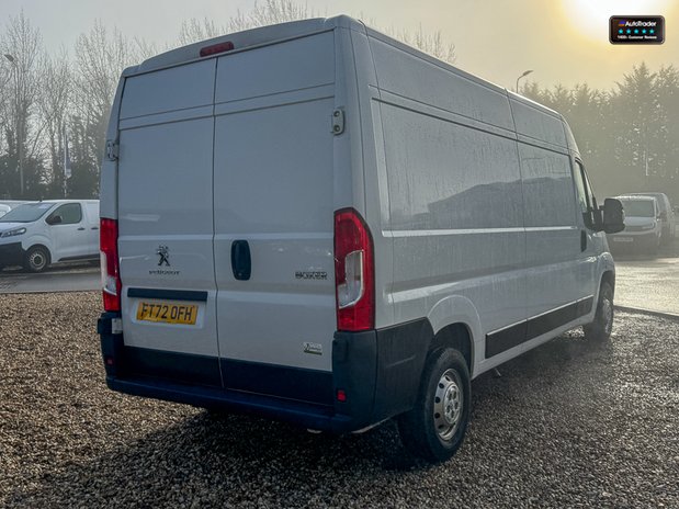 Peugeot Boxer LWB L3H2 [SOLD CM] Medium Roof Professional Premium Plus 335 Air Con Nav Se 6