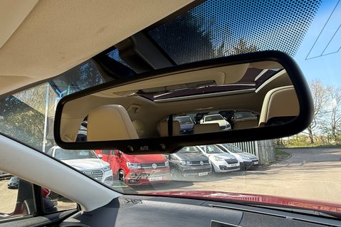 Lexus NX 300H LUXURY - PANORAMIC ROOF -2 OWNERS - 7 LEXUS SERVICES 32