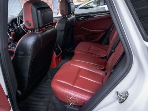 Porsche Macan 3.0 Macan S D Semi-Auto 4WD 5dr 28