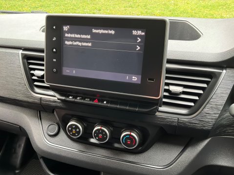 Renault Trucks Uk Trafic 2.0 dCi Blue LL30 Panel Van 5dr Diesel Manual L2 H1 Euro 6 (s/s) 19
