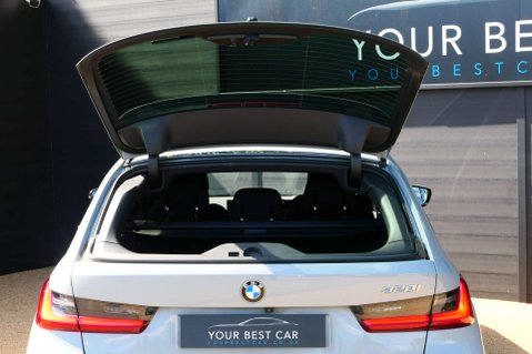 BMW 3 Series 2.0 320i M Sport Auto 5dr 24