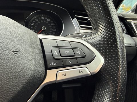 Volkswagen Passat 1.4 TSI 13kWh GTE Saloon 4dr Petrol Plug-in Hybrid DSG Euro 6 (s/s) (218 ps 33