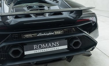 Lamborghini Huracan TECNICA 23