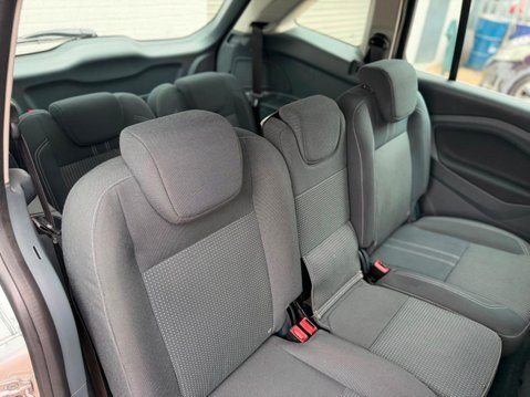 Ford Grand C-Max 1.6 TDCi Titanium Euro 5 5dr 11
