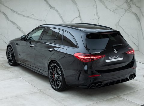 Mercedes-Benz C63 S AMG E Performance Estate Night Edition 9