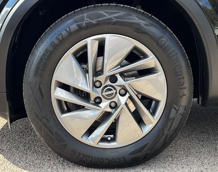 Nissan Qashqai 1.3 Qashqai Acenta Premium DiG-T MHEV CVT 5dr 12