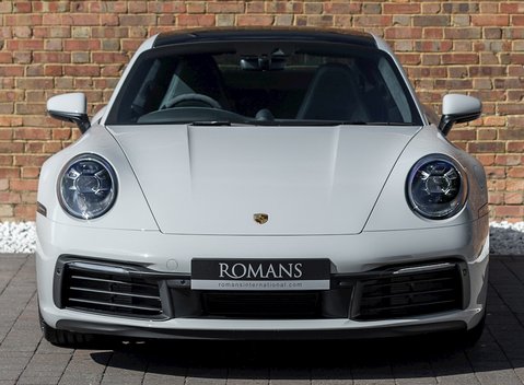 Porsche 911 (992) Carrera 4S 4