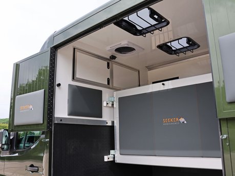 The New Shape Renault master proves perfect for style and comfort 3.5 or 4.5 manual or automatic options available from Seeker  2