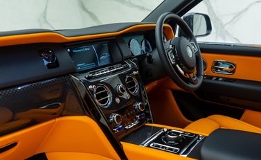 Rolls-Royce Cullinan BLACK BADGE 19