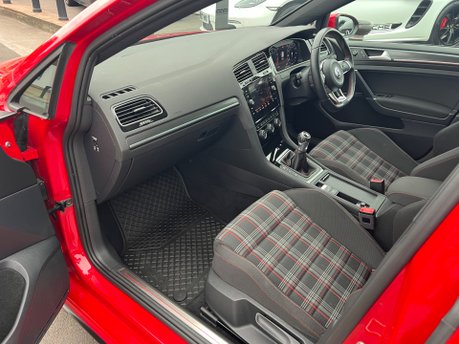 Volkswagen Golf GTI TSI 35
