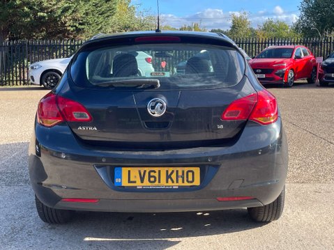 Vauxhall Astra 1.6 Astra Exclusive Auto 5dr 6