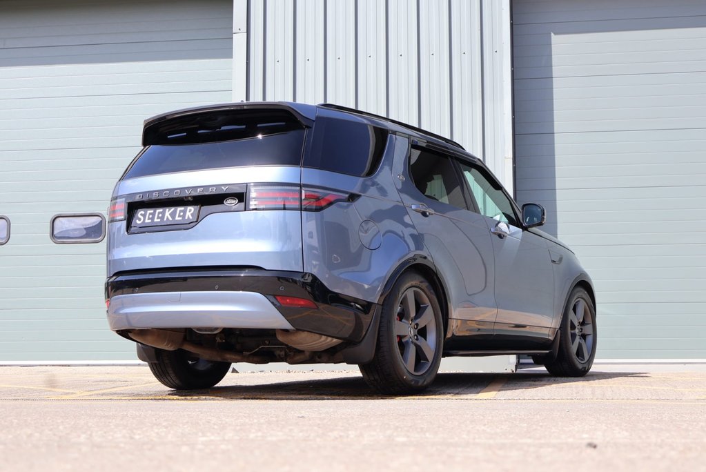 Land Rover Discovery R-DYNAMIC SE MHEV WITH GENUINE REAR SEAT CONVERSION STYLED BY SEEKER  6