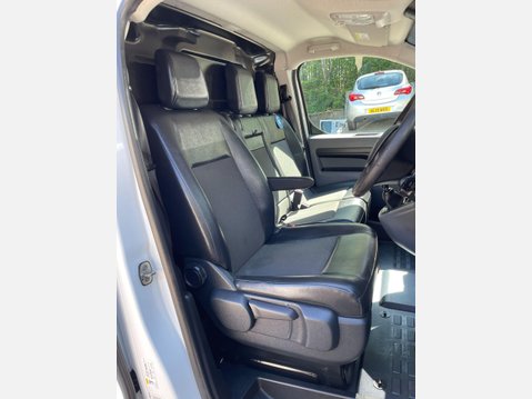 Peugeot Expert 1.5 BlueHDi 1000 Professional Standard Panel Van 6dr Diesel Manual MWB Euro 12