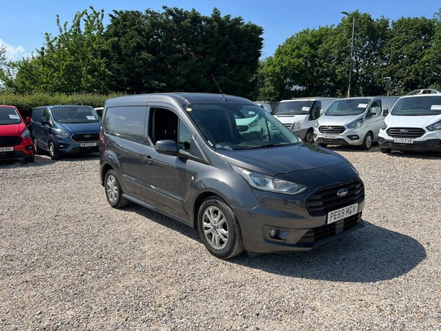 Ford Transit Connect SWB L1H1 Low Roof Limited Air Con Alloys Sensors EURO 6 NO VAT 4