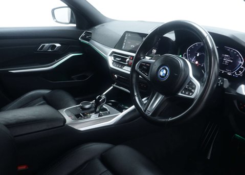 BMW 3 Series 2.0 330E M Sport Auto 5dr 40
