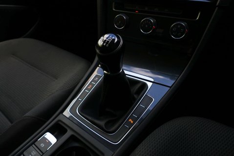 Volkswagen Golf 1.4 Golf SE Nav TSi BlueMotion Technology 5dr 25